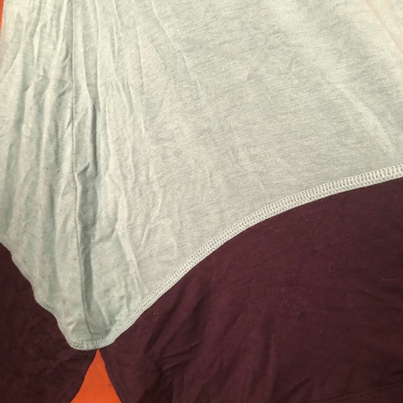 Logo by Lori Goldstein LS v-neck color block S - Picture 3 of 5